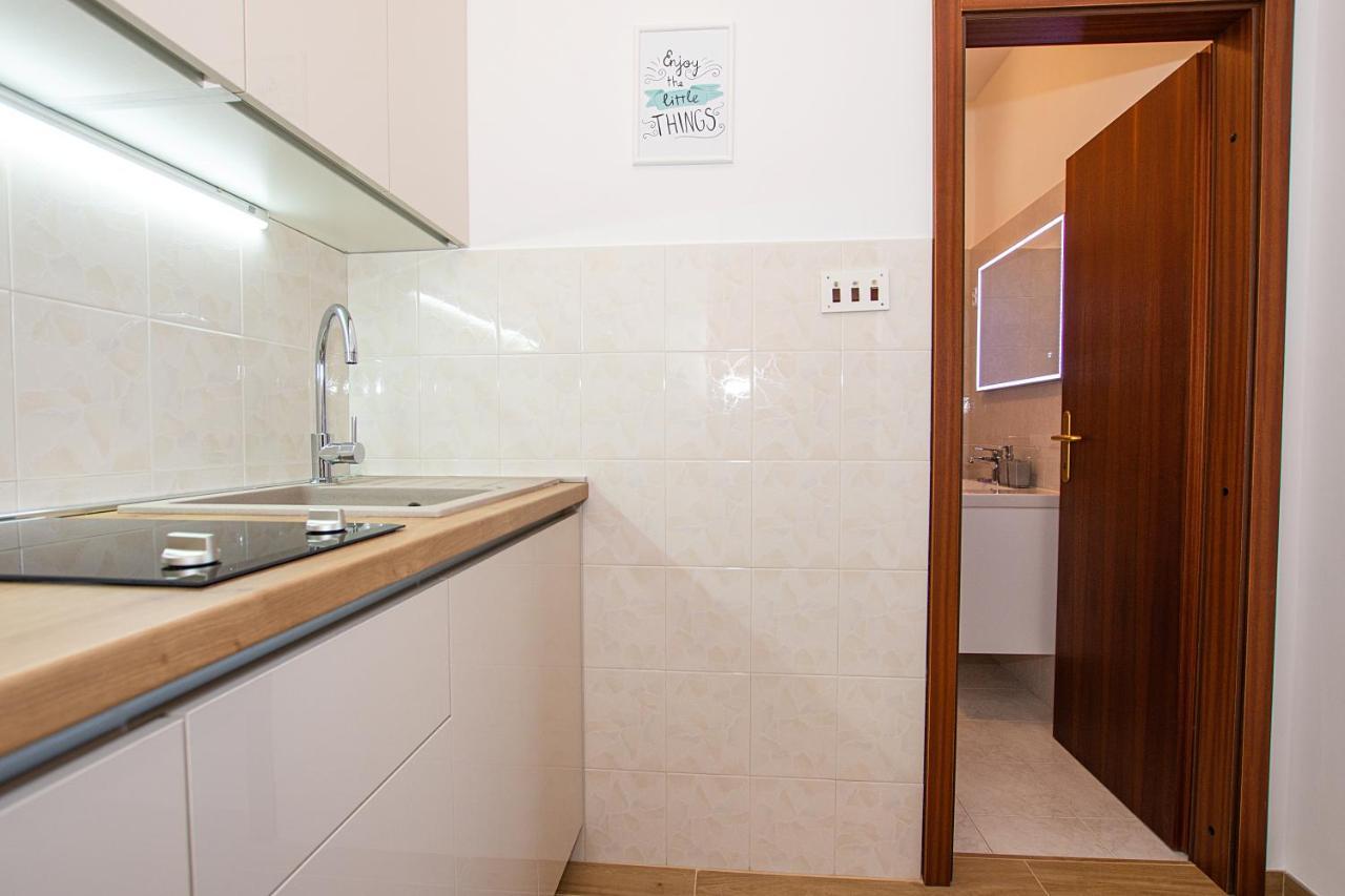 White Diamond Apartment วรซี ภายนอก รูปภาพ