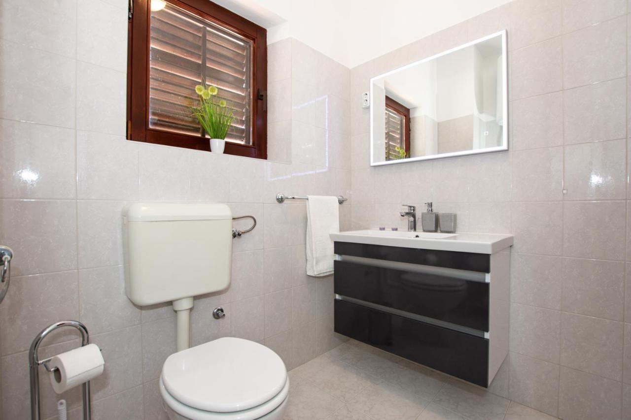 White Diamond Apartment วรซี ภายนอก รูปภาพ