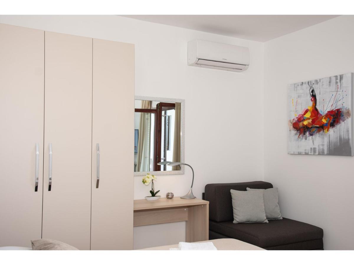 White Diamond Apartment วรซี ภายนอก รูปภาพ