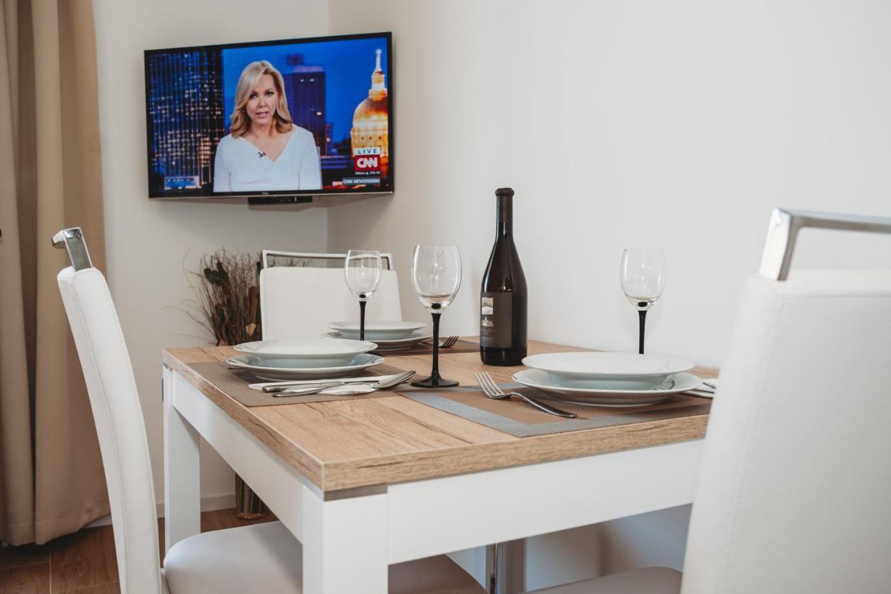White Diamond Apartment วรซี ภายนอก รูปภาพ