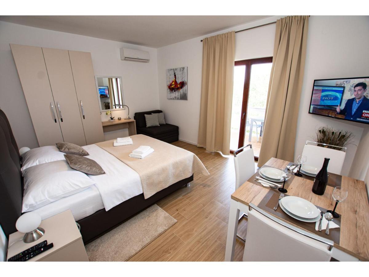 White Diamond Apartment วรซี ภายนอก รูปภาพ